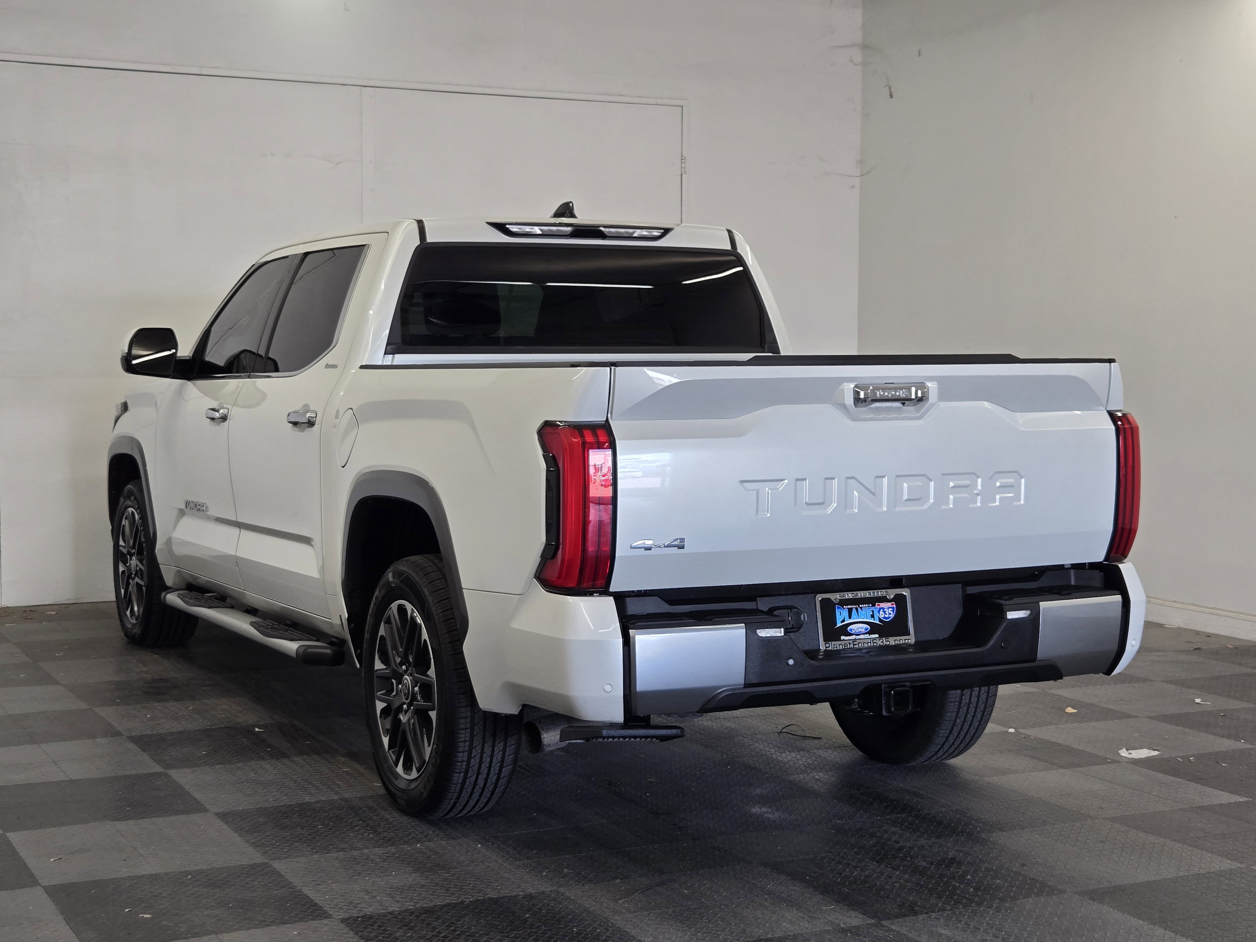 Used 2023 Toyota Tundra Limited w/ Power Package AWD/4WD image 5