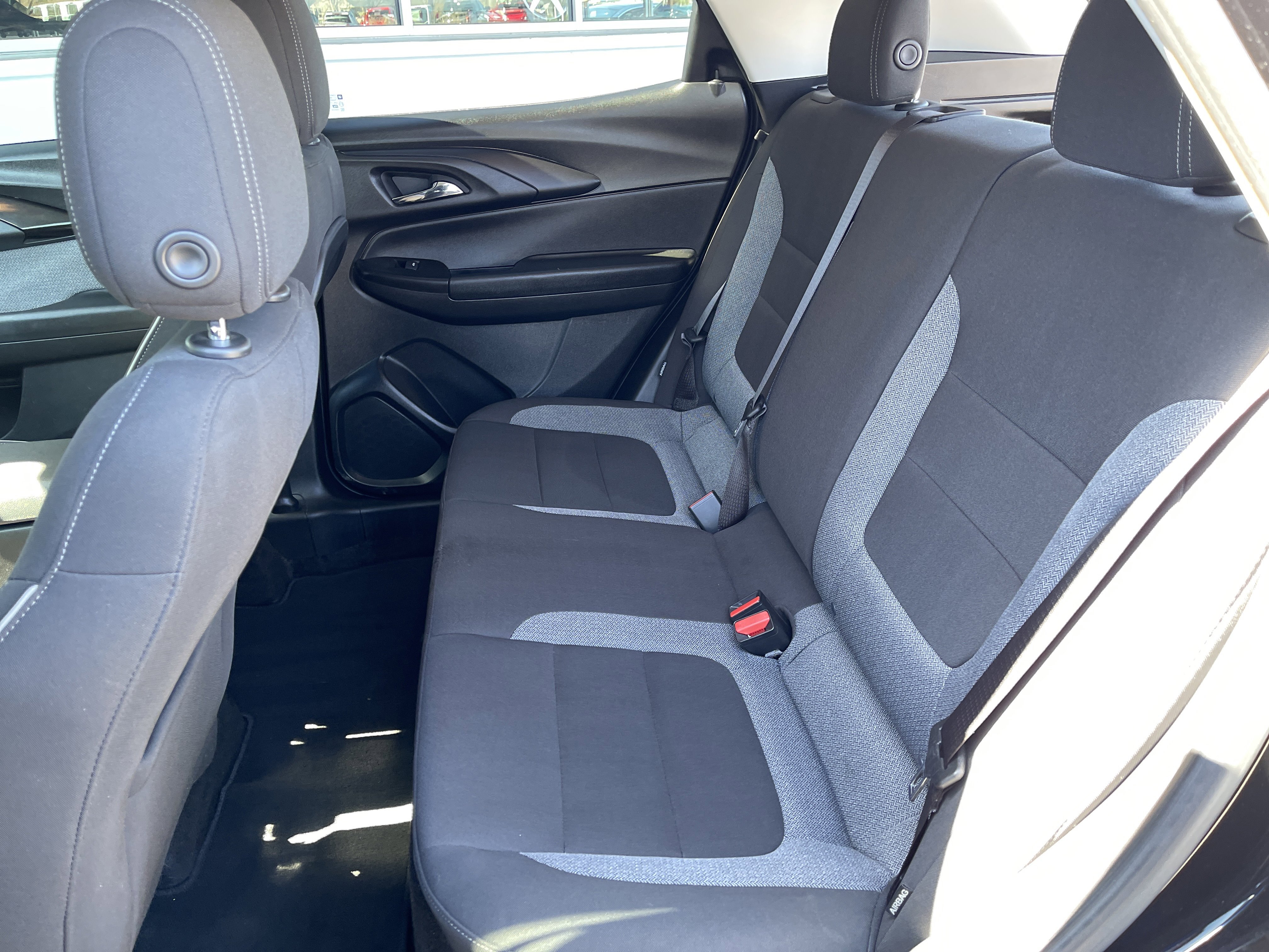 Used 2022 Chevrolet TrailBlazer LT image 37