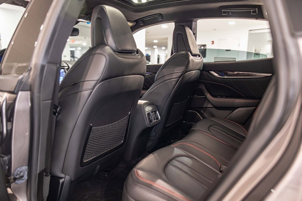 Used 2019 Maserati Levante S GranSport image 36