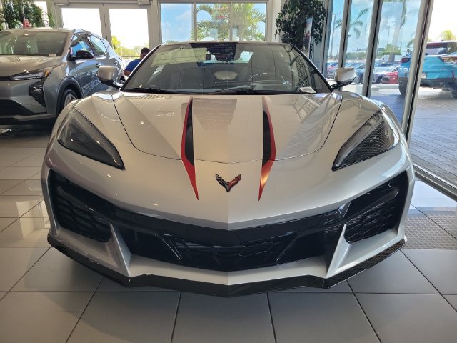 New 2027 Chevrolet Corvette Z06 RWD image 2