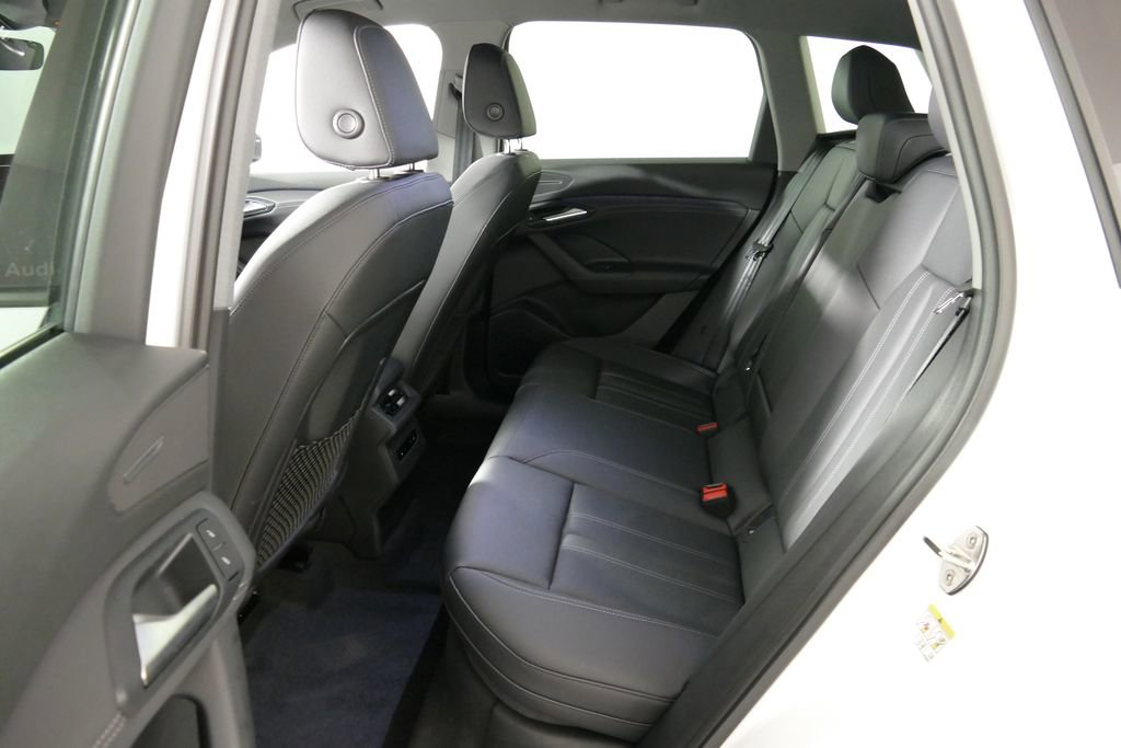 Certified 2025 Audi Q6 e-tron Premium w/ Convenience Package image 4