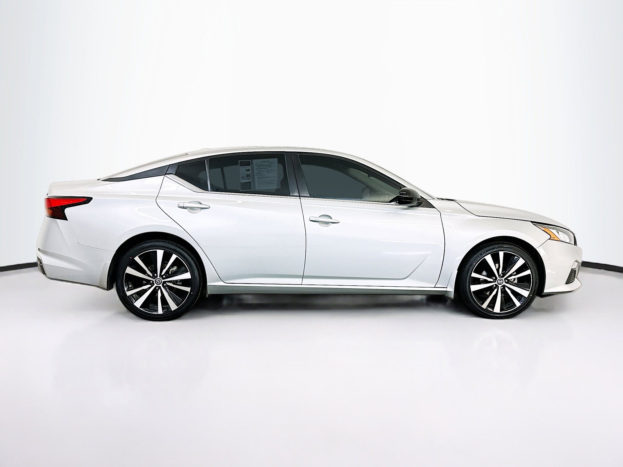 Used 2022 Nissan Altima 2.5 SR image 10