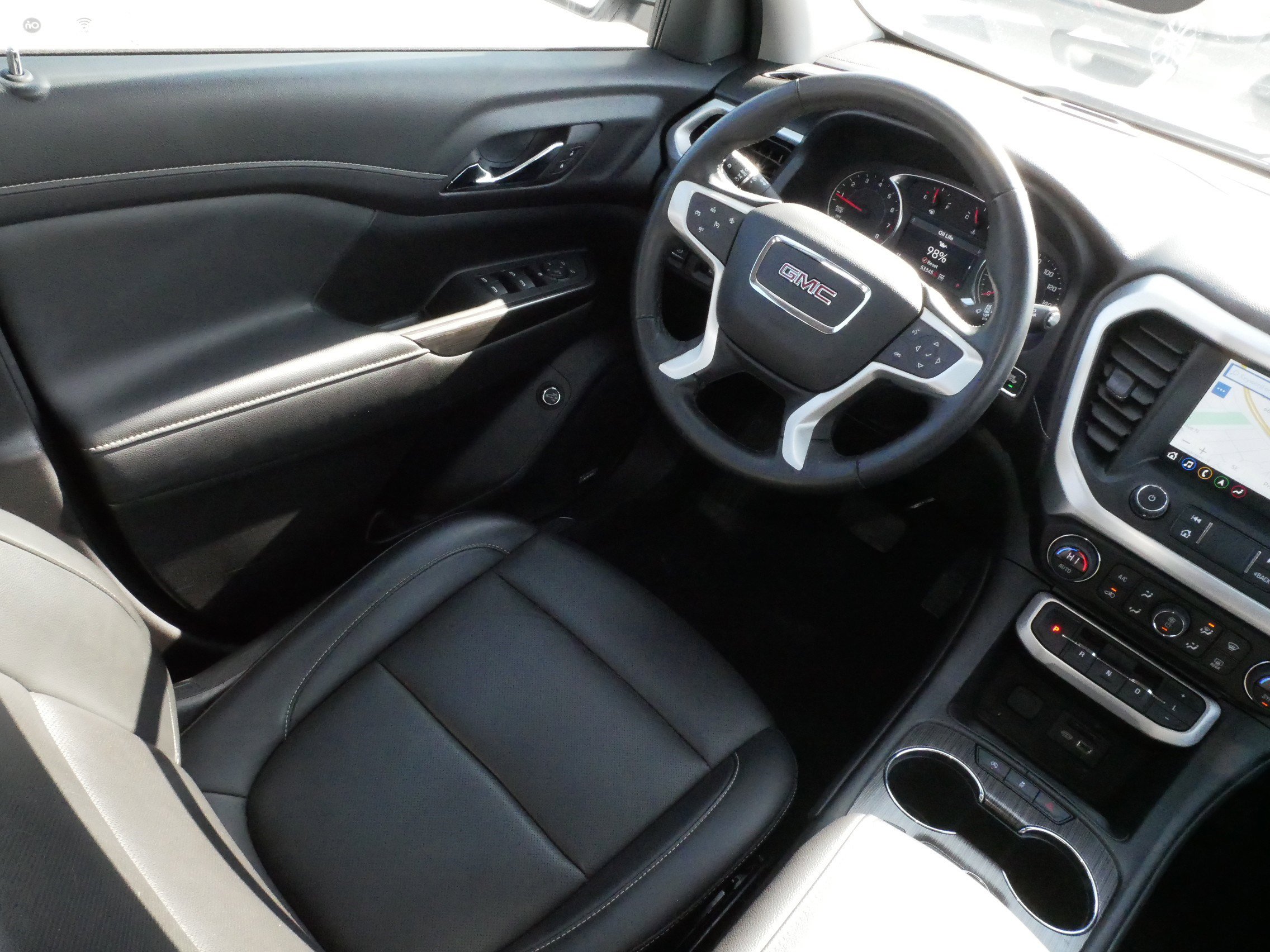 Used 2023 GMC Acadia SLT image 9