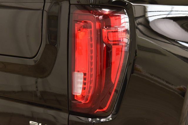 Used 2021 GMC Sierra 1500 SLT w/ SLT Premium Package AWD/4WD image 17