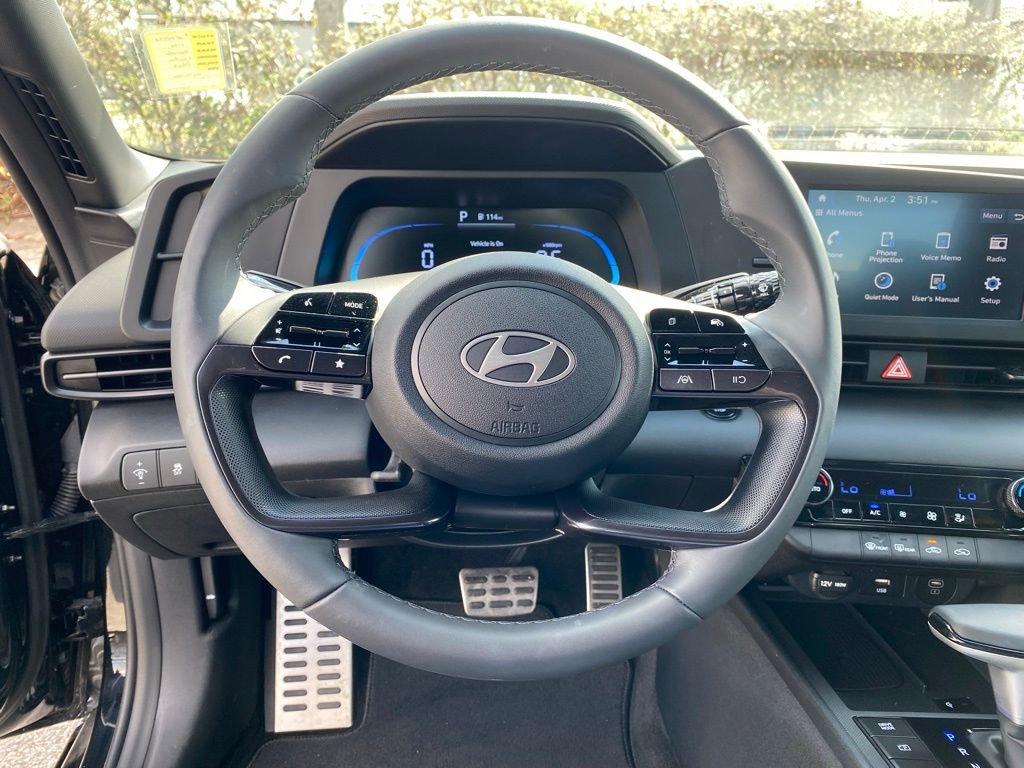 Used 2025 Hyundai Elantra Sport image 11