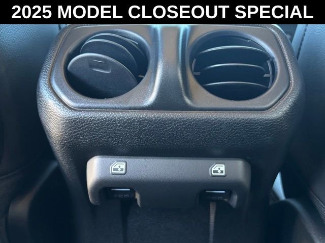 New 2025 Jeep Gladiator High Tide image 17