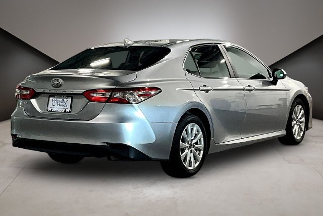 Used 2019 Toyota Camry LE w/ Convenience Package FWD image 6