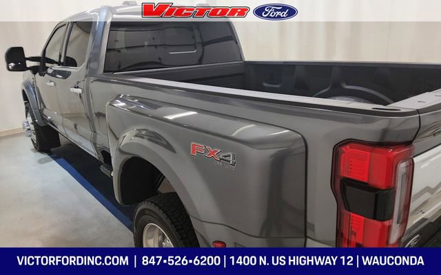 Used 2024 Ford F450 Platinum w/ FX4 Off-Road Package image 3