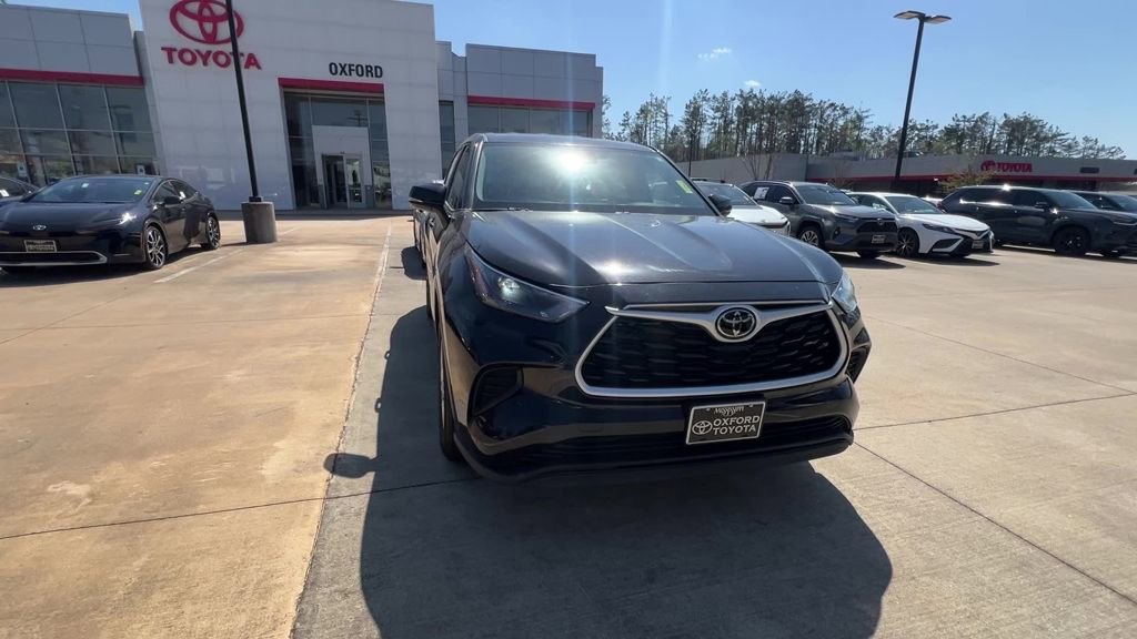 Used 2023 Toyota Highlander L image 9