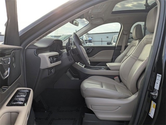 Used 2022 Lincoln Aviator Reserve w/ Class IV Trailer Tow Package image 22