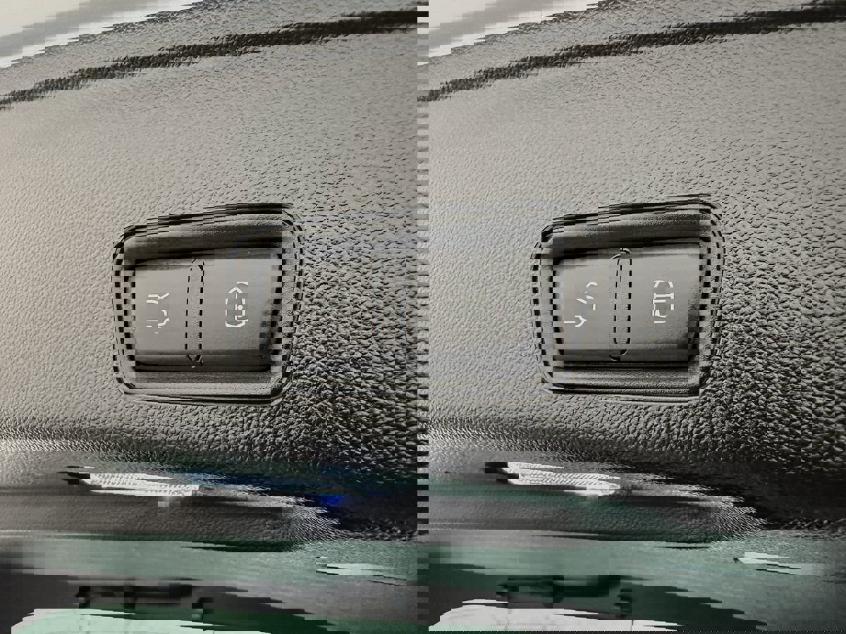 Used 2024 Maserati Grecale Modena image 40