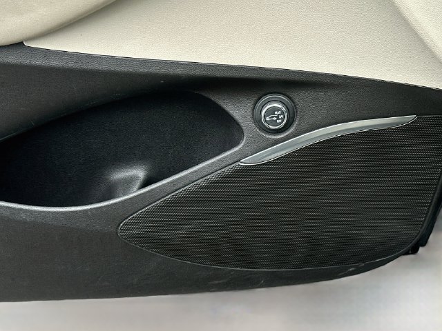 Used 2018 Buick Enclave Essence FWD image 19