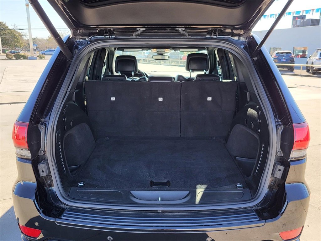 Used 2018 Jeep Grand Cherokee Altitude image 12