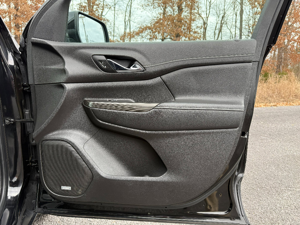 Used 2019 GMC Acadia SLT image 31