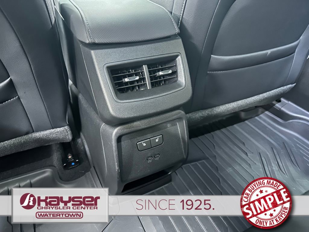 Used 2024 Chevrolet Equinox EV RS image 33