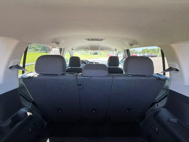 Used 2022 Volkswagen Tiguan S FWD image 16