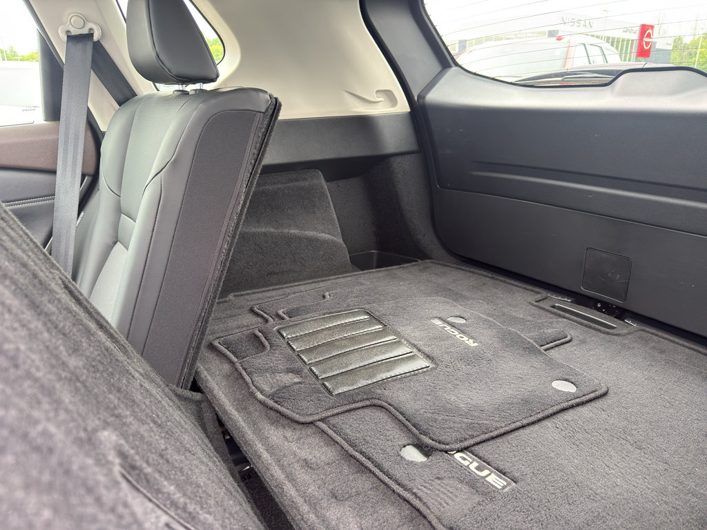 Certified 2021 Nissan Rogue SV w/ Premium Package AWD/4WD image 35