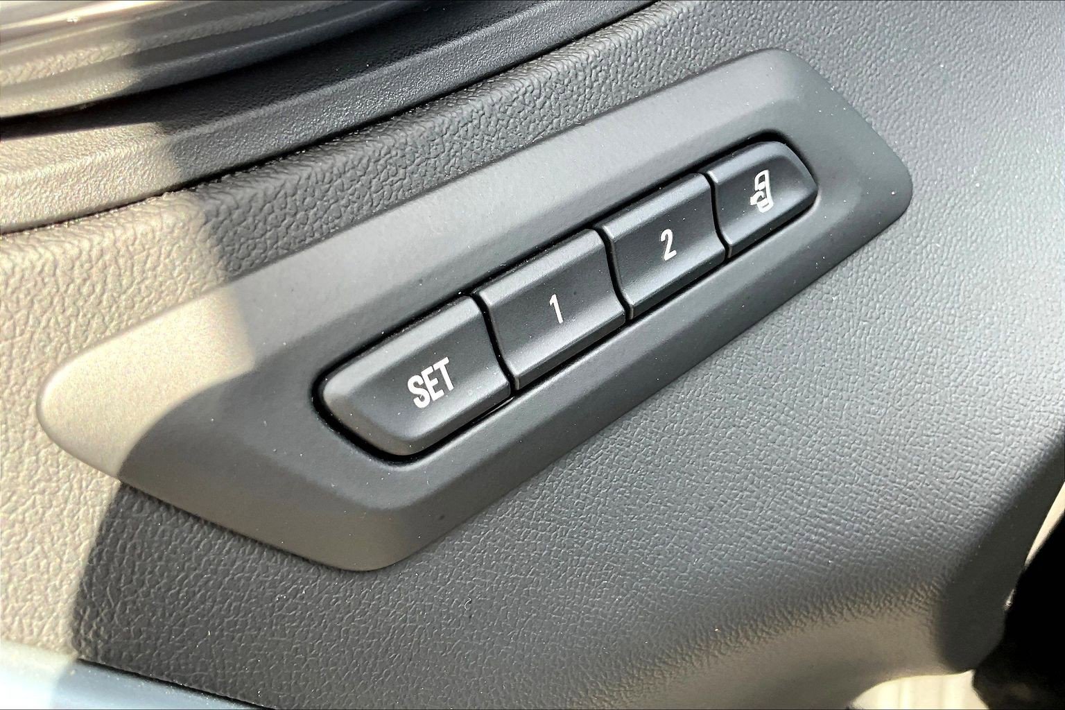 Used 2017 Chevrolet Camaro ZL1 image 34