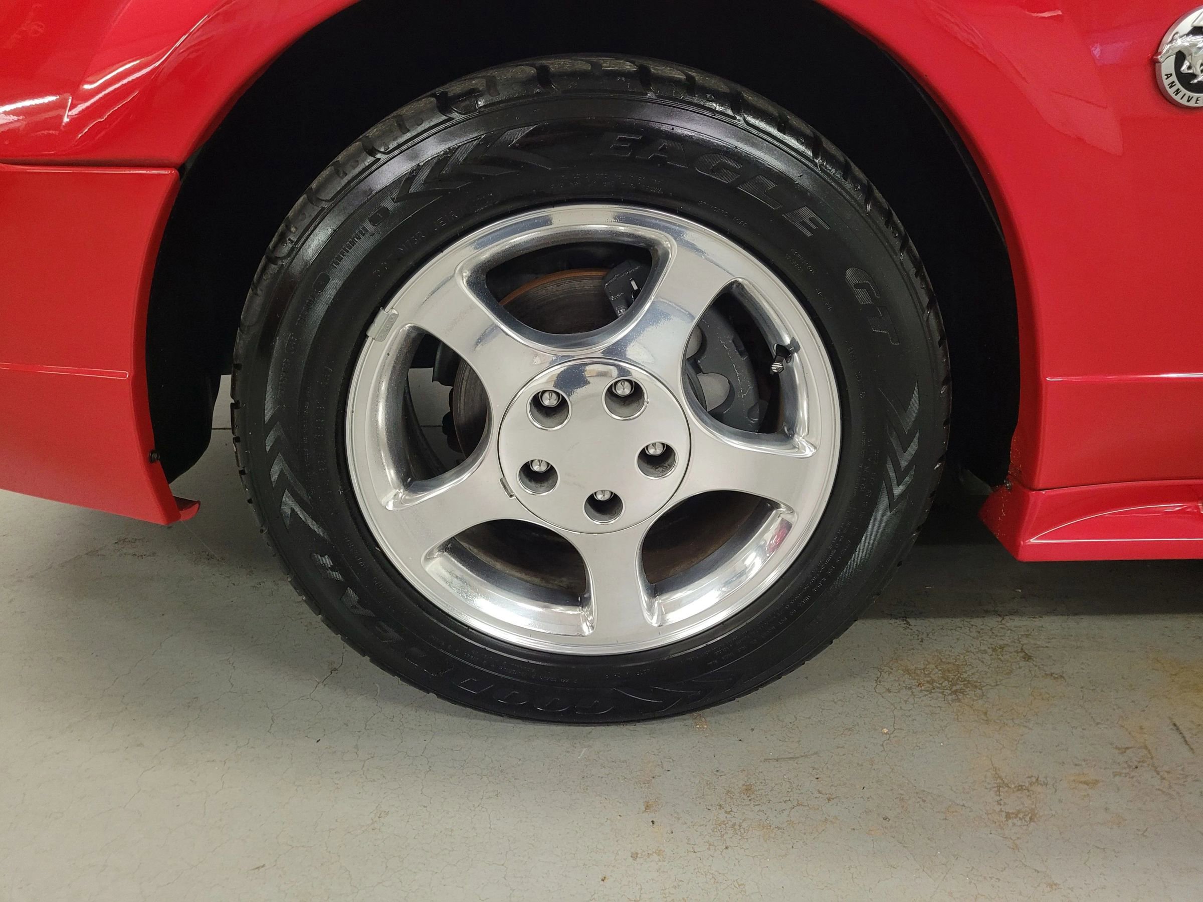 Used 2004 Ford Mustang Deluxe Convertible 2D image 25