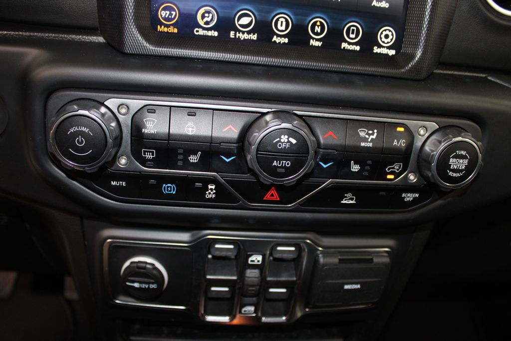 Used 2023 Jeep Wrangler Unlimited Sahara w/ Cold Weather Group image 45