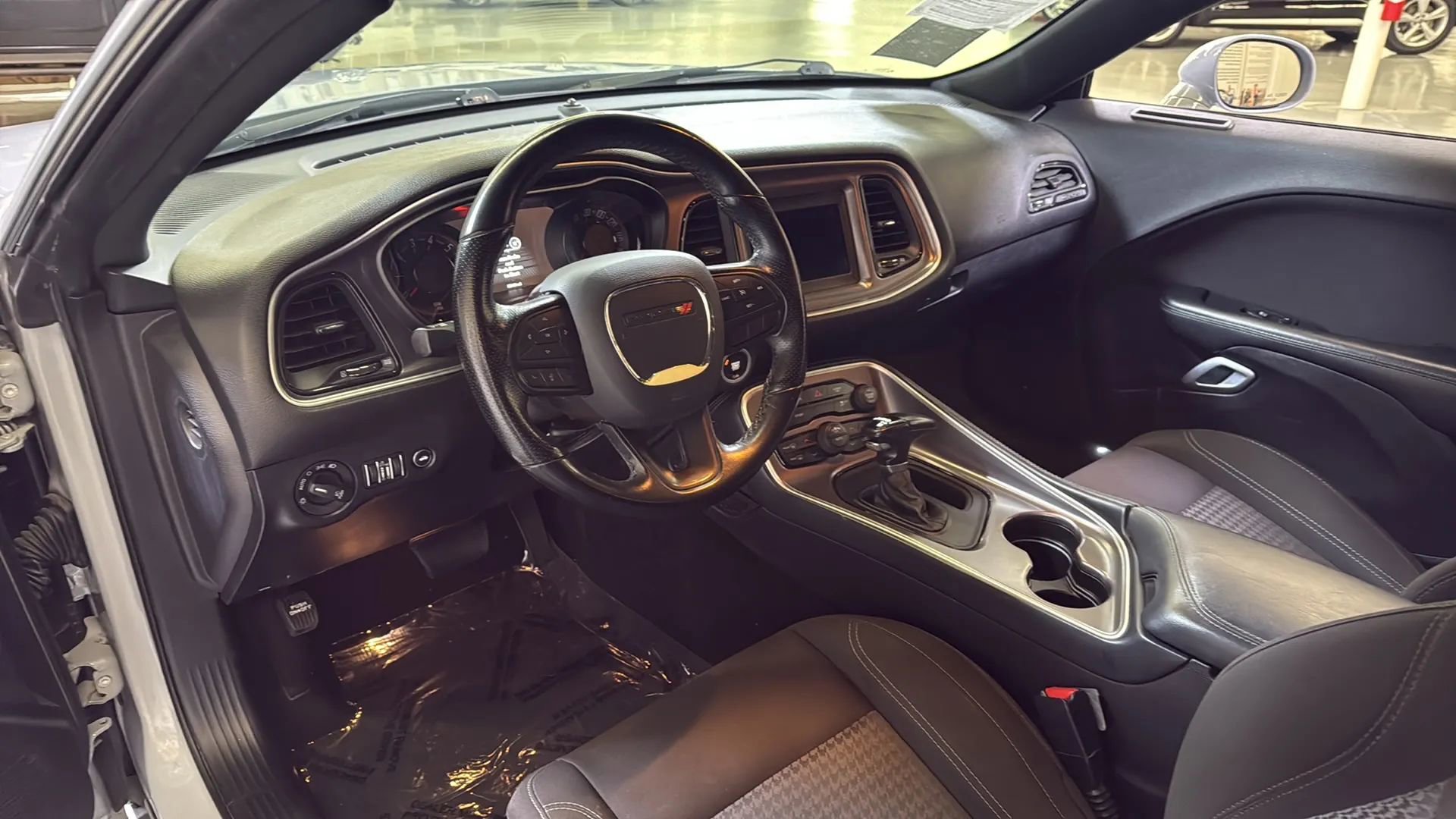 Used 2021 Dodge Challenger SXT w/ Blacktop Package image 15