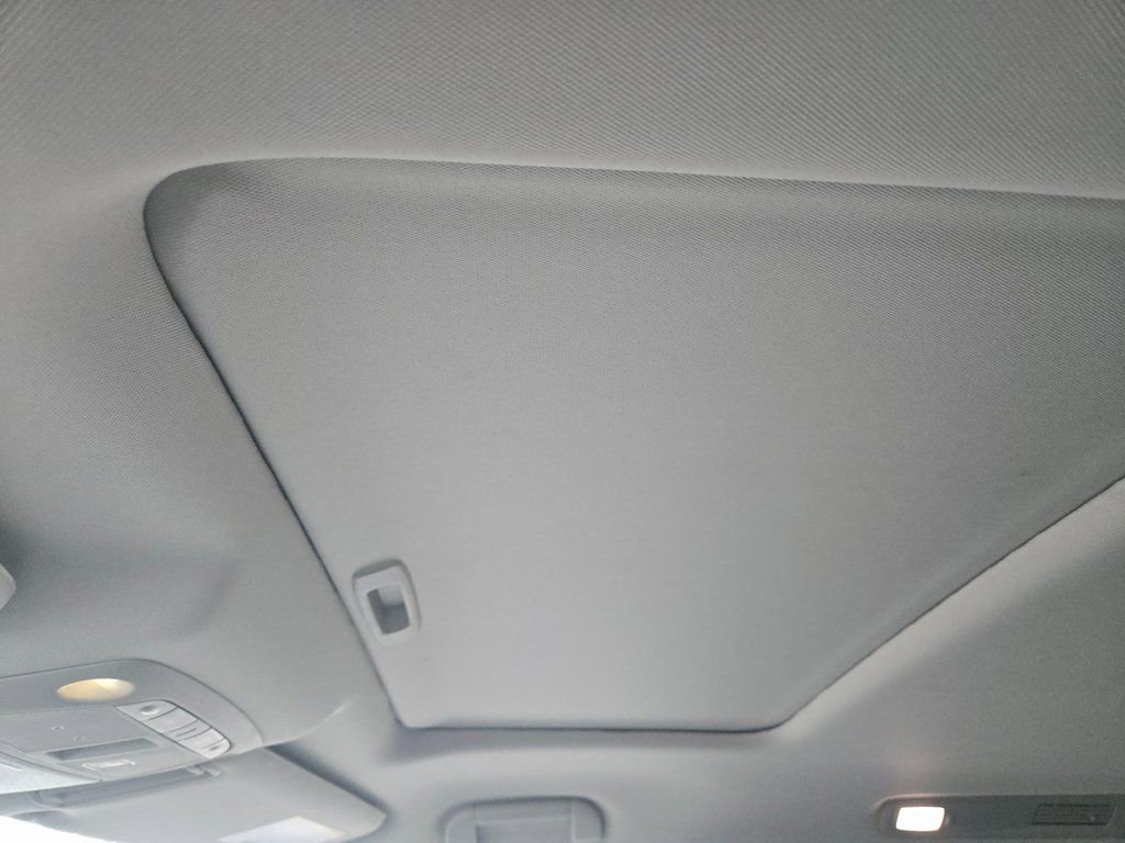 Used 2024 Nissan Armada SL w/ Captain's Chairs Package image 11