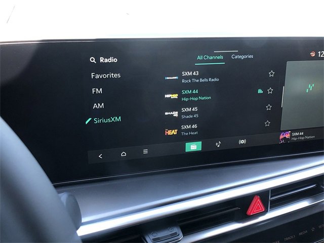 New 2025 Kia Sorento S w/ Panoramic Sunroof Package image 16