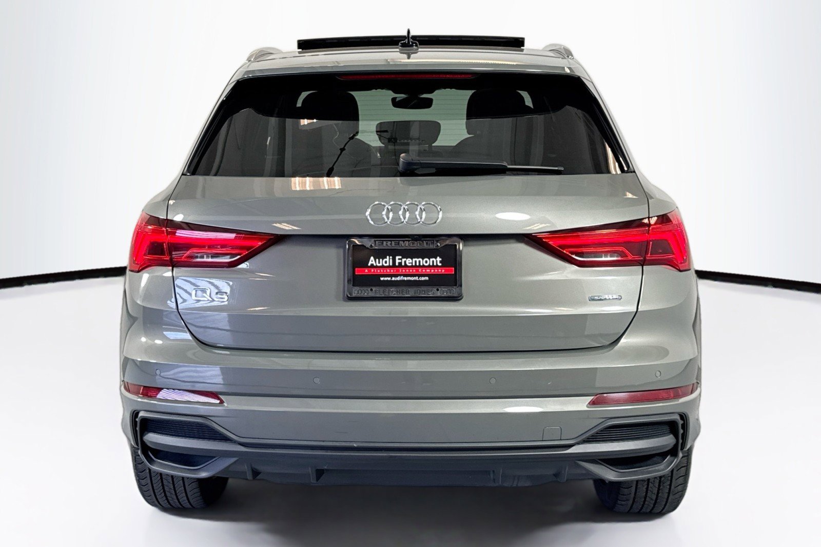 Used 2023 Audi Q3 2.0T Premium Plus w/ Premium Plus Package image 6