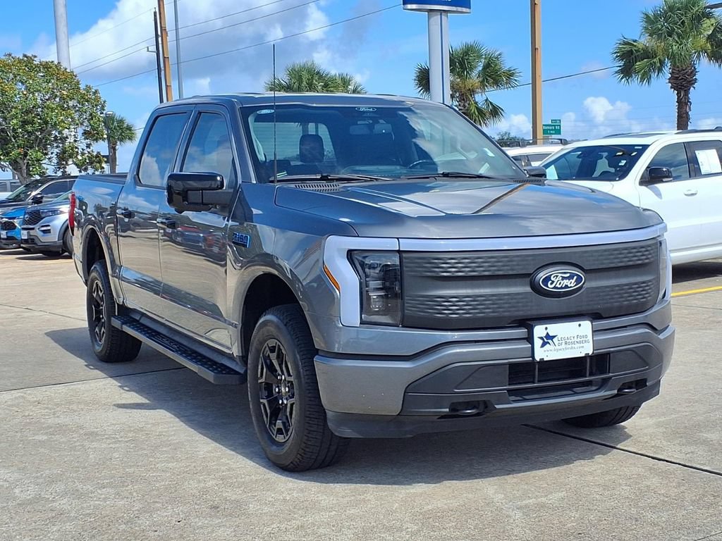 Used 2025 Ford F150 Lightning XLT AWD/4WD image 7