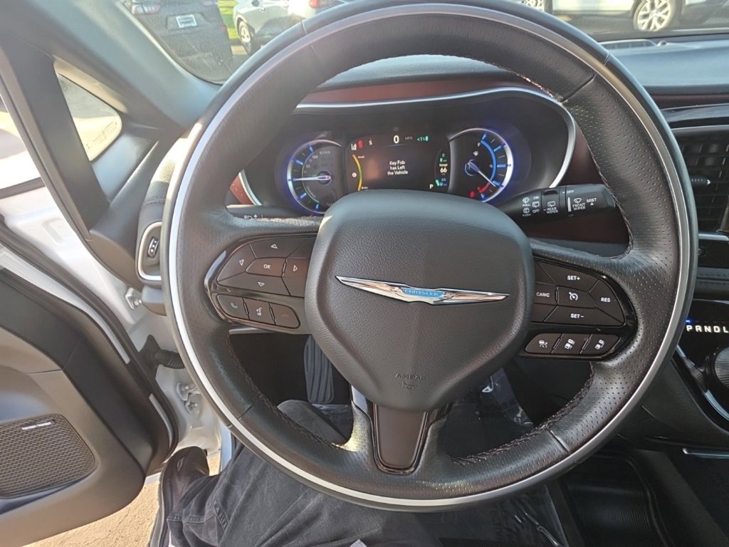 Certified 2020 Chrysler Pacifica Limited image 17