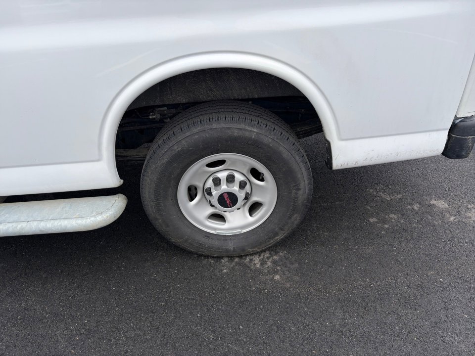 Used 2024 GMC Savana 2500 w/ Driver Convenience Package image 26
