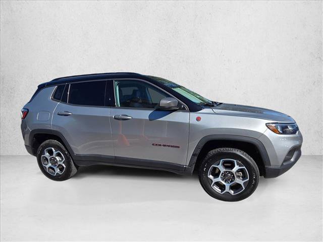 Used 2022 Jeep Compass Trailhawk image 4