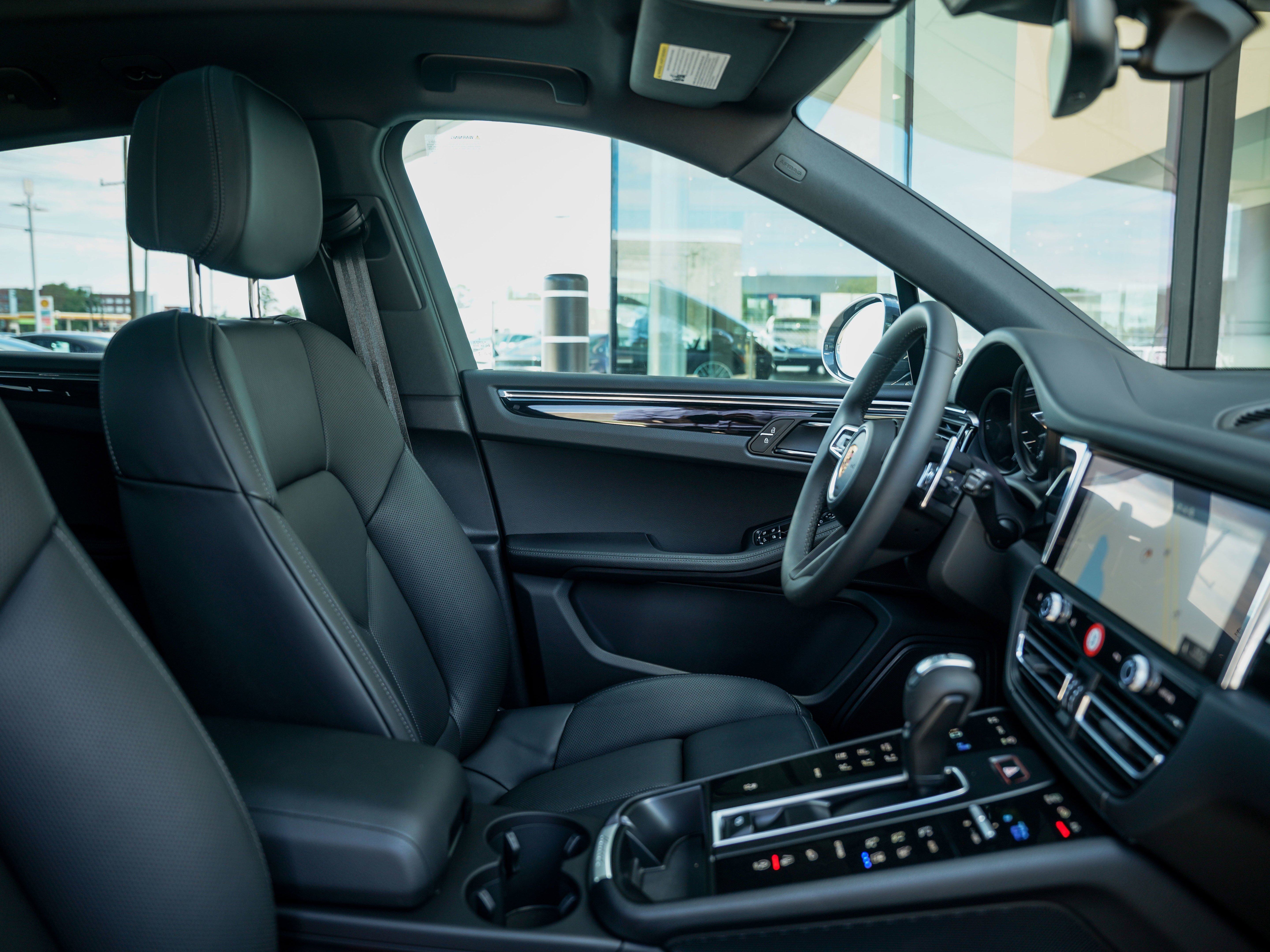 New 2026 Porsche Macan image 33