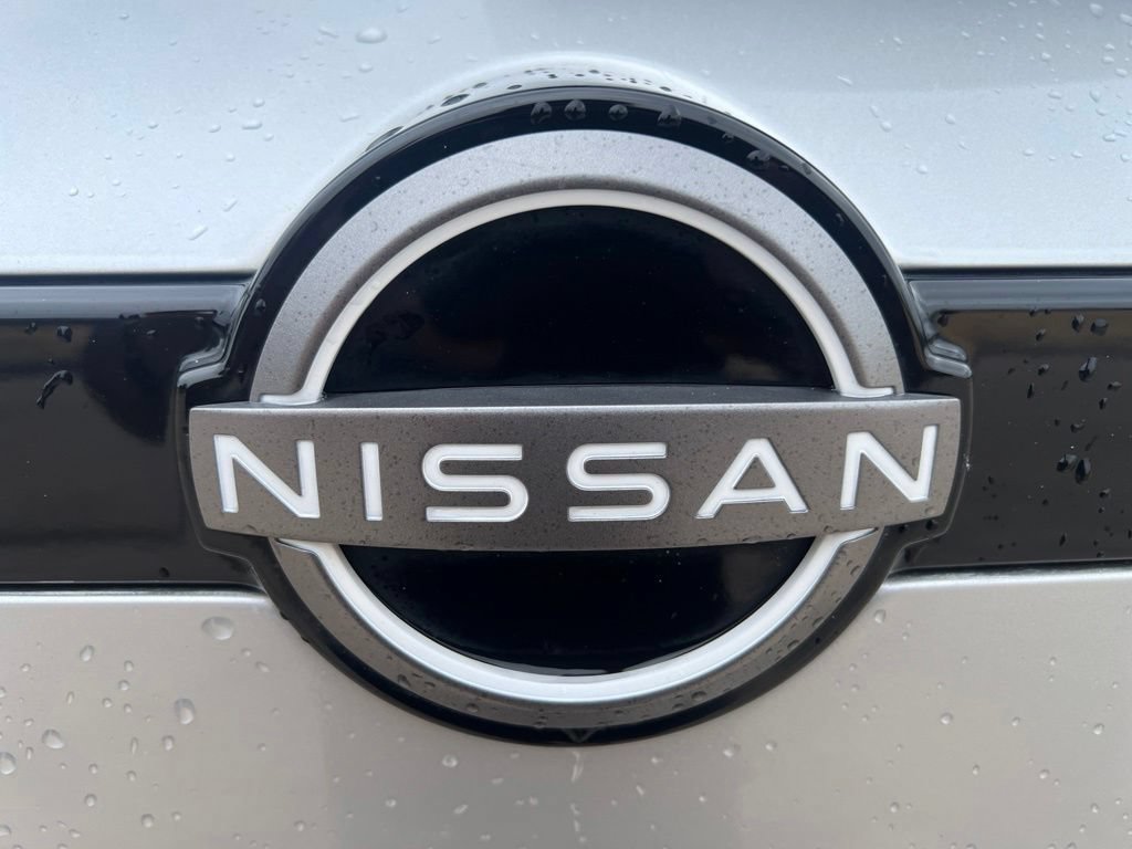 Used 2024 Nissan Pathfinder SV FWD image 12