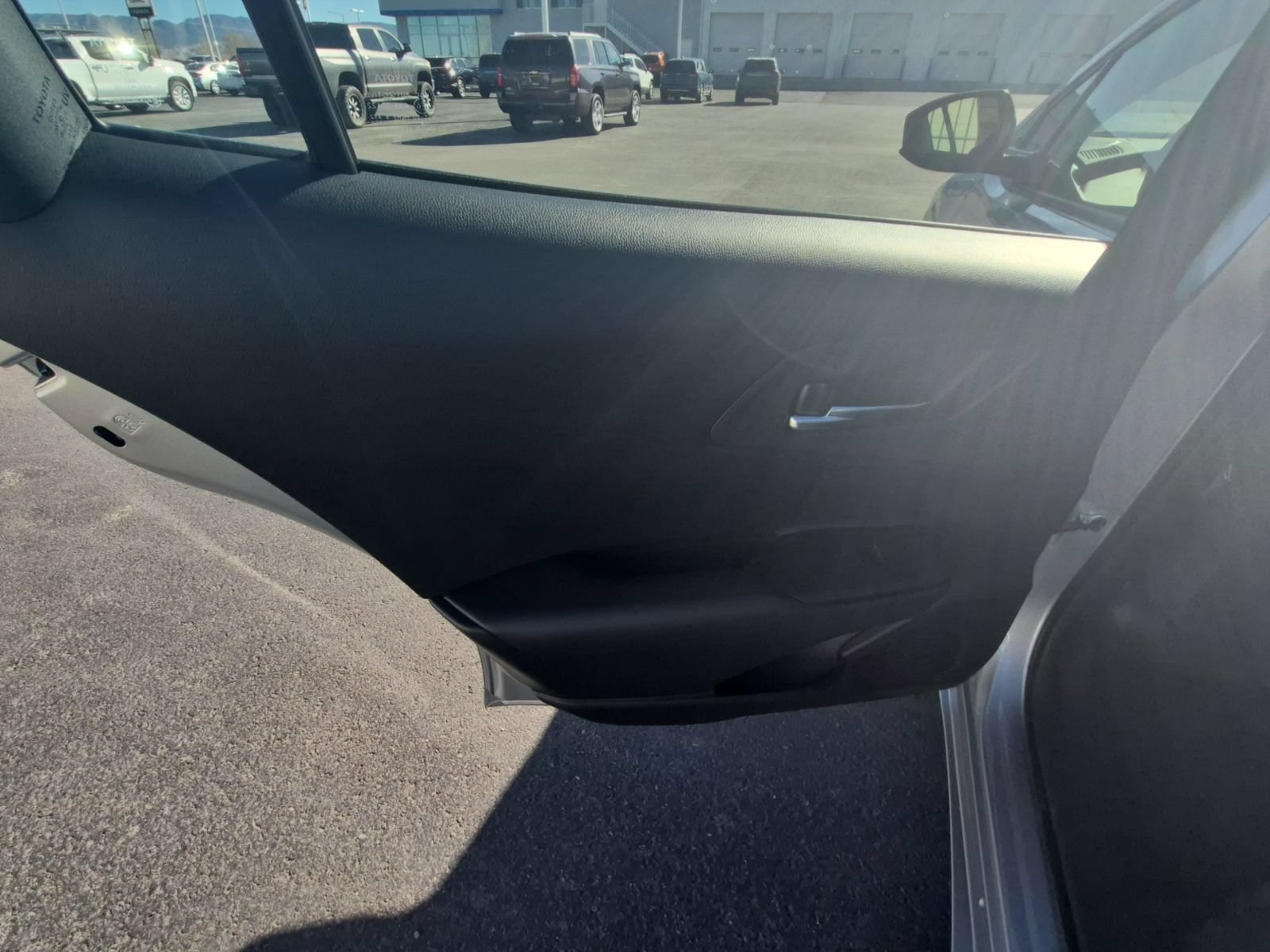 New 2026 Toyota Prius Plug-In Hybrid FWD image 33
