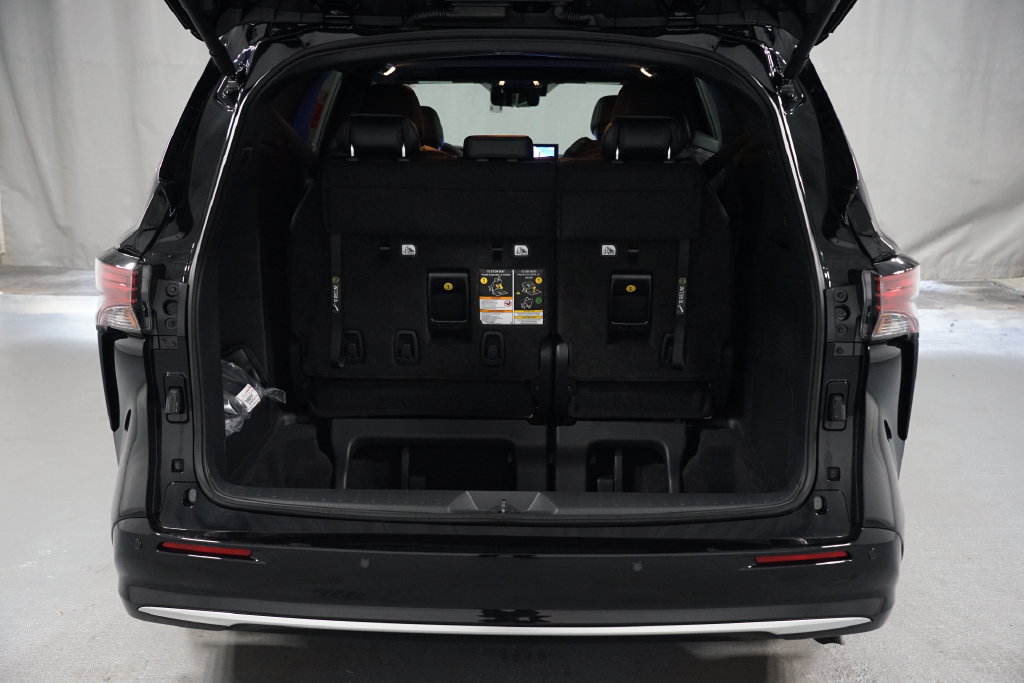 New 2026 Toyota Sienna Platinum AWD/4WD image 41