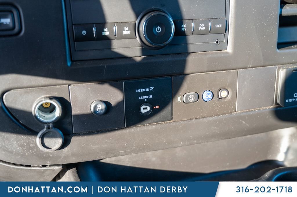 Used 2023 GMC Savana 2500 w/ Driver Convenience Package image 9