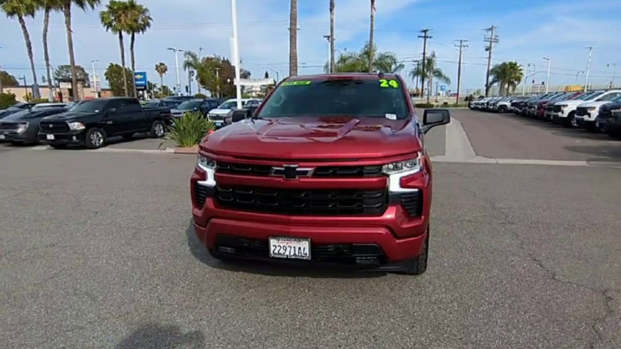 Certified 2024 Chevrolet Silverado 1500 RST AWD/4WD image 3