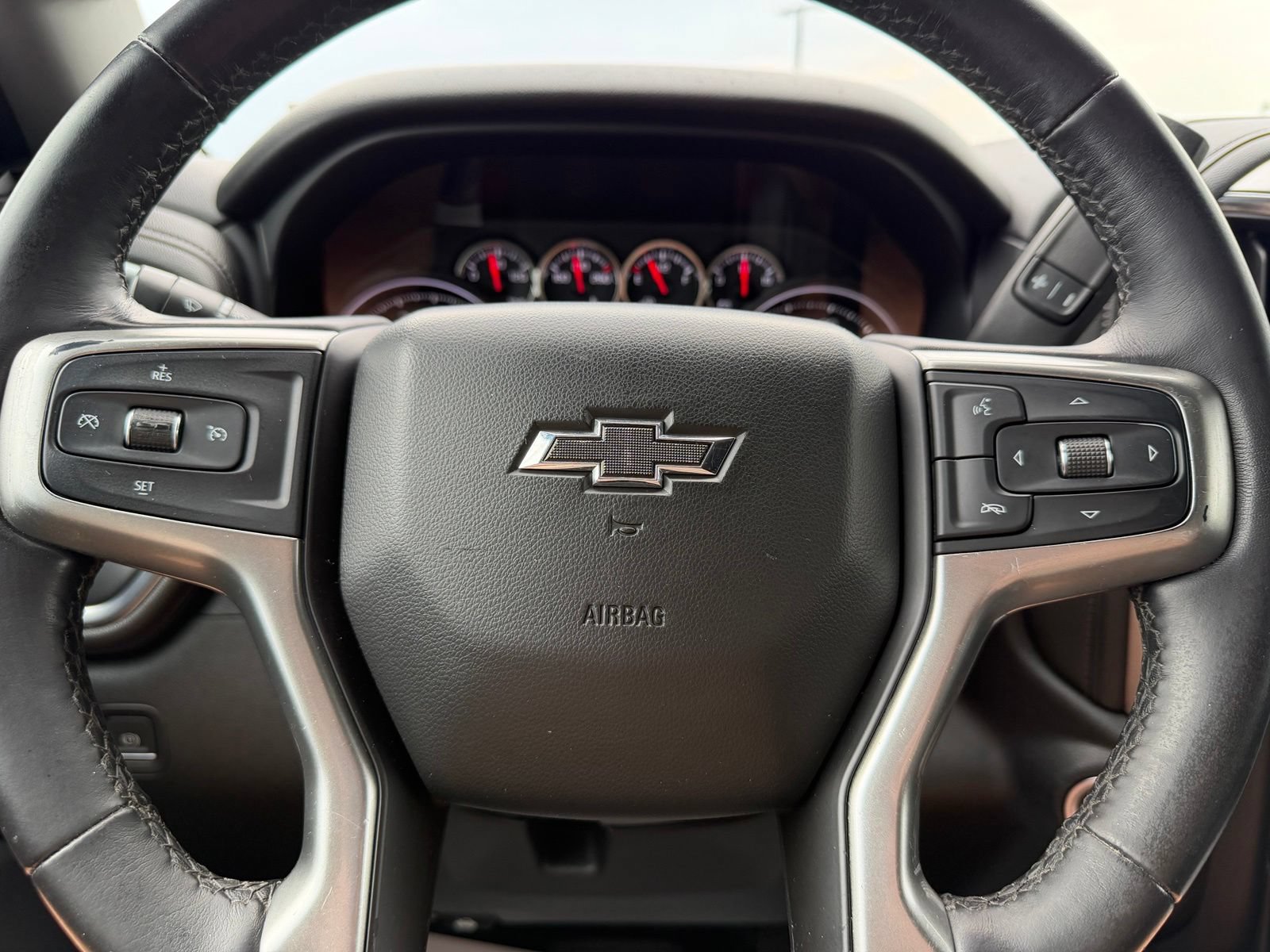 Used 2019 Chevrolet Silverado 1500 LT Trail Boss AWD/4WD image 17