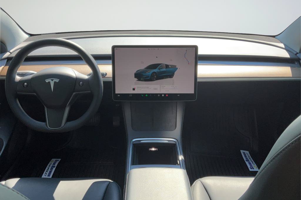 Used 2023 Tesla Model 3 Standard Range RWD image 11