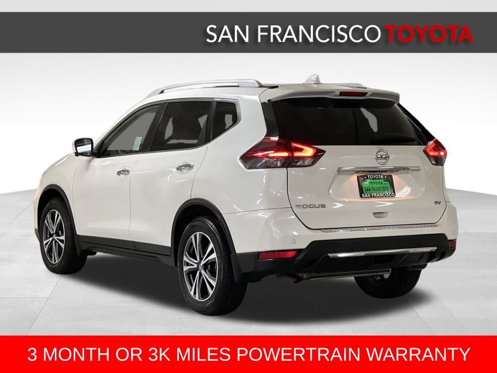 Used 2019 Nissan Rogue SV w/ Premium Package image 3