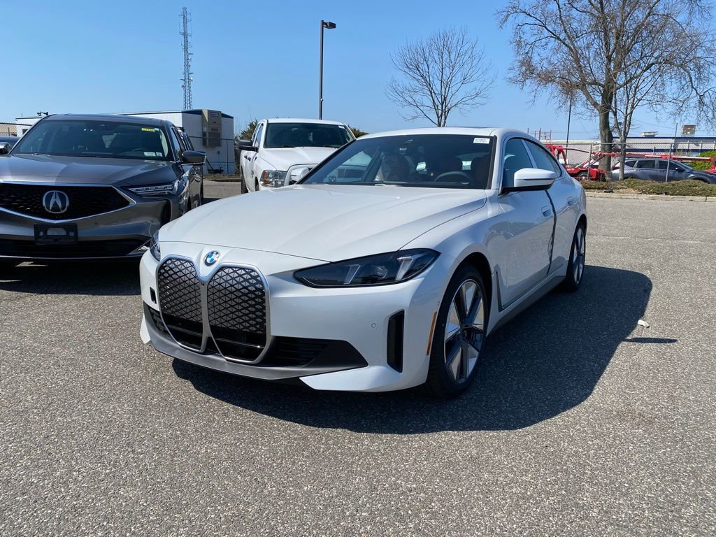 New 2026 BMW i4 xDrive40i w/ Premium Package AWD/4WD image 1