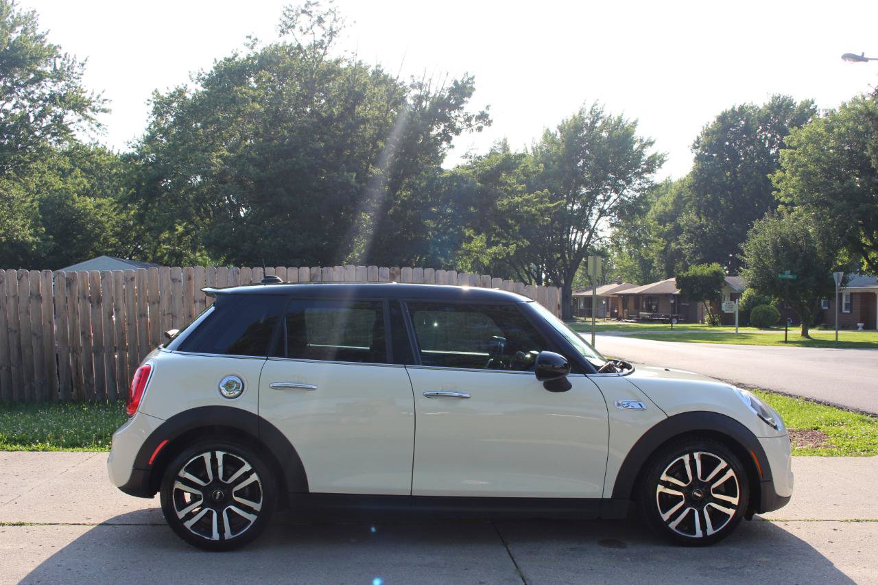 Used 2019 MINI Cooper S w/ Storage Package FWD image 10