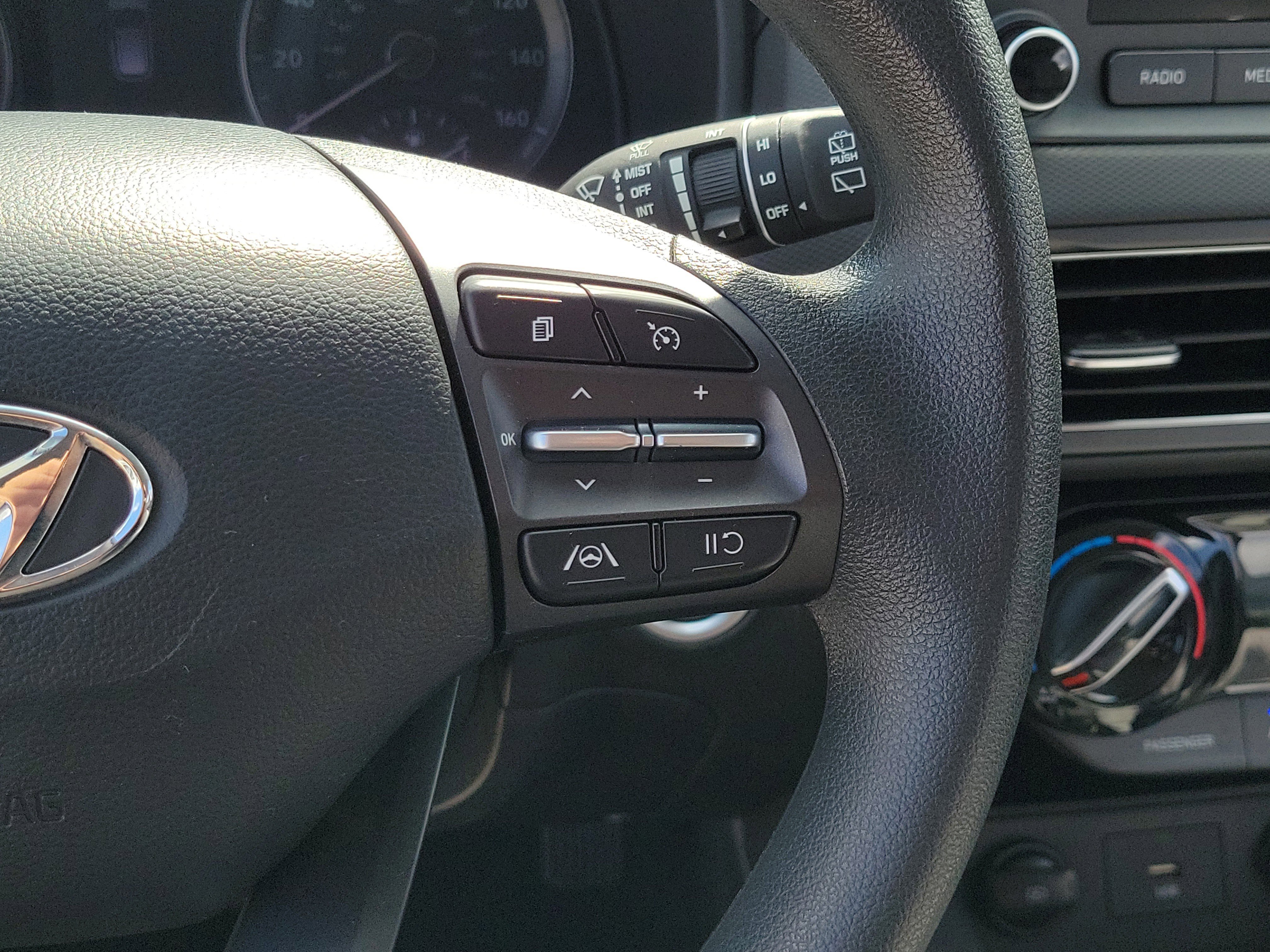Used 2023 Hyundai Kona SEL AWD/4WD image 24