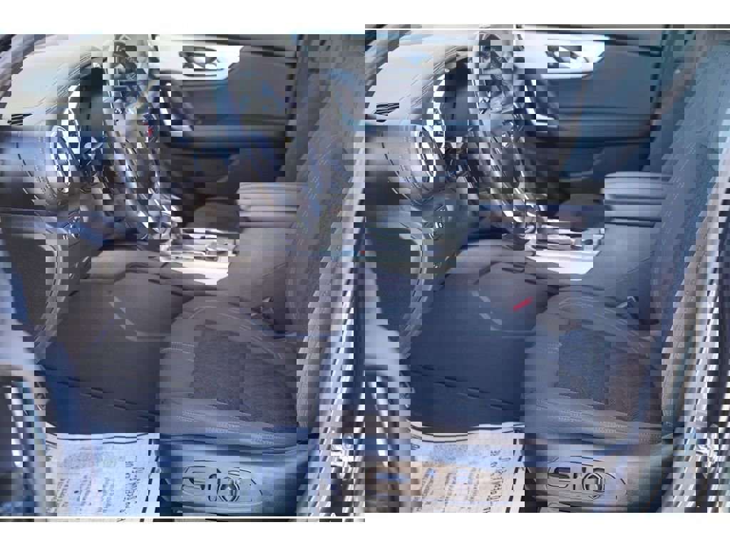 Used 2020 Chevrolet Blazer LT image 12