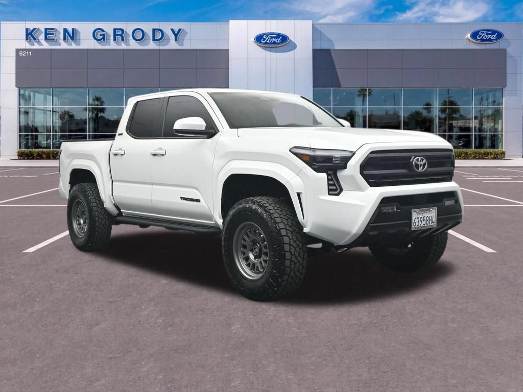 Used 2025 Toyota Tacoma SR5 AWD/4WD 360° Tour