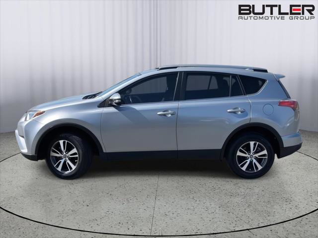 Certified 2018 Toyota RAV4 XLE FWD image 2