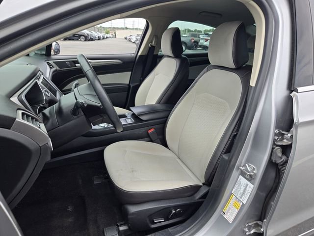 Certified 2020 Ford Fusion SE w/ Equipment Group 151A FWD image 9