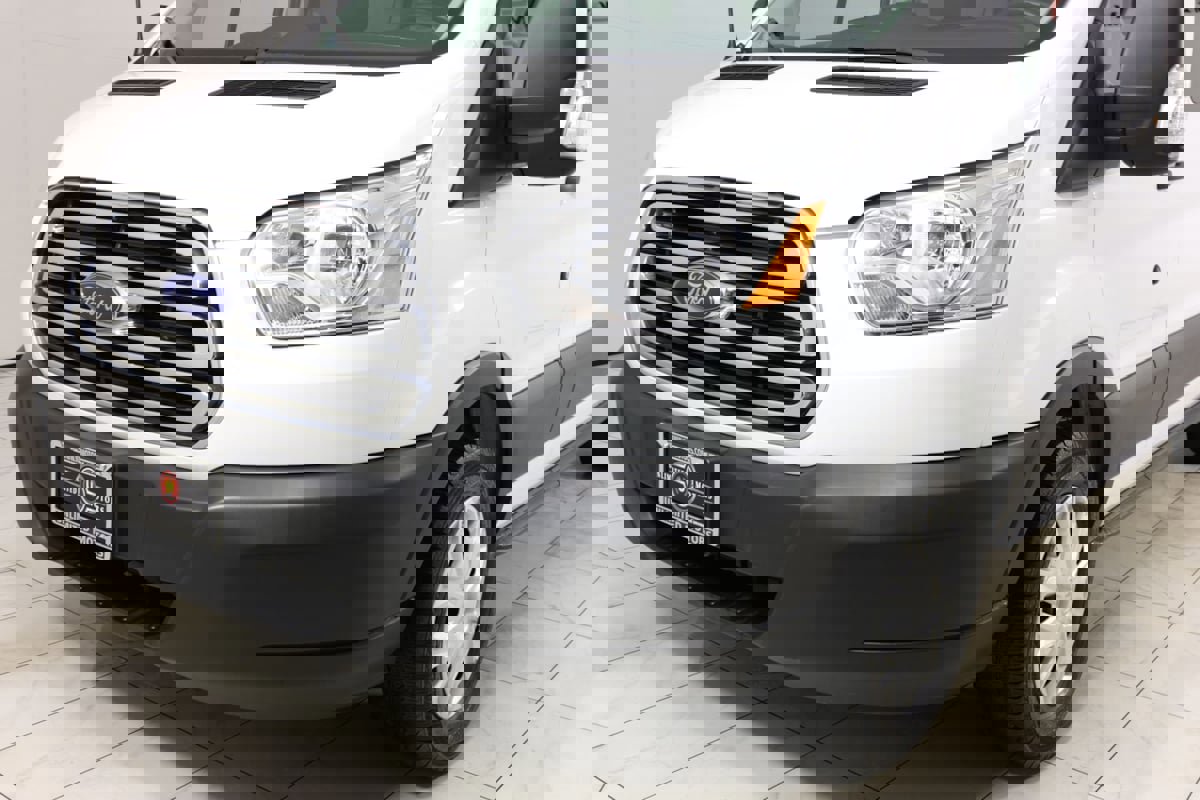 Used 2019 Ford Transit 150 XLT image 46