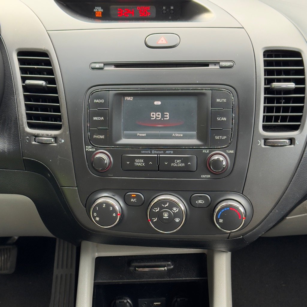 Used 2016 Kia Forte LX w/ LX Popular Plus Package image 21